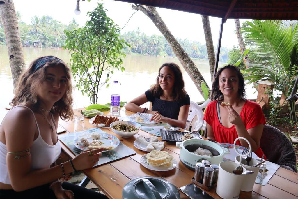 Greenchromide Homestays Mundrothuruth エクステリア 写真